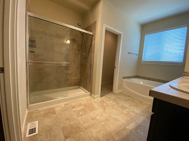 12103 SE 292nd Way — Photo 13