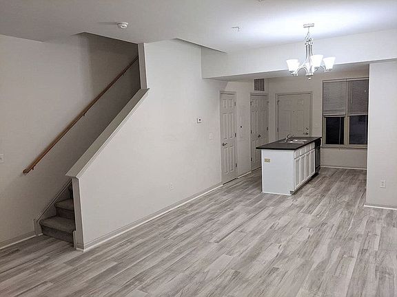 2nd image of 1231 Clymer St APT C