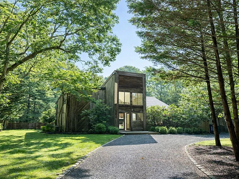 26 Woodland Way — Photo 2