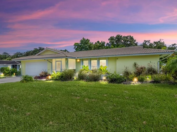 2920 Captiva Dr, Sarasota, FL 34231