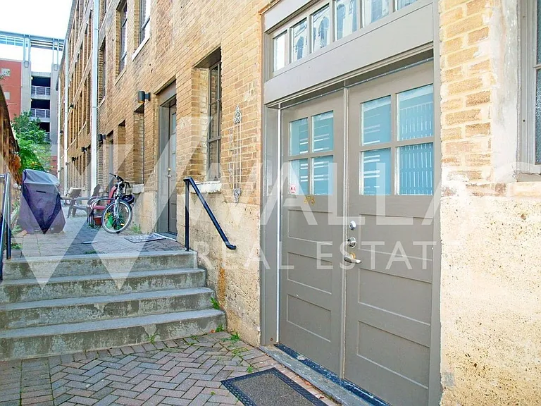 473 Walnut St — Photo 2