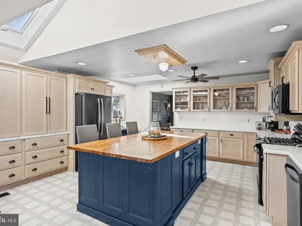 47 Jones Ave, Deptford, NJ 08096