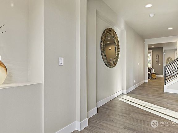 3rd image of 12915 73rd Ave E