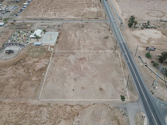 2nd image of 1998 S Dogwood Rd