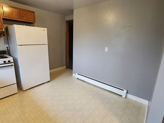 3rd image of 5841 Transit Rd APT 6