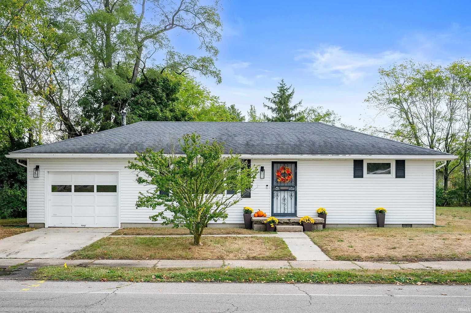 1604 N Granville Ave photo 1