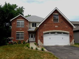 850 E Red Oak St, Addison, IL 60101