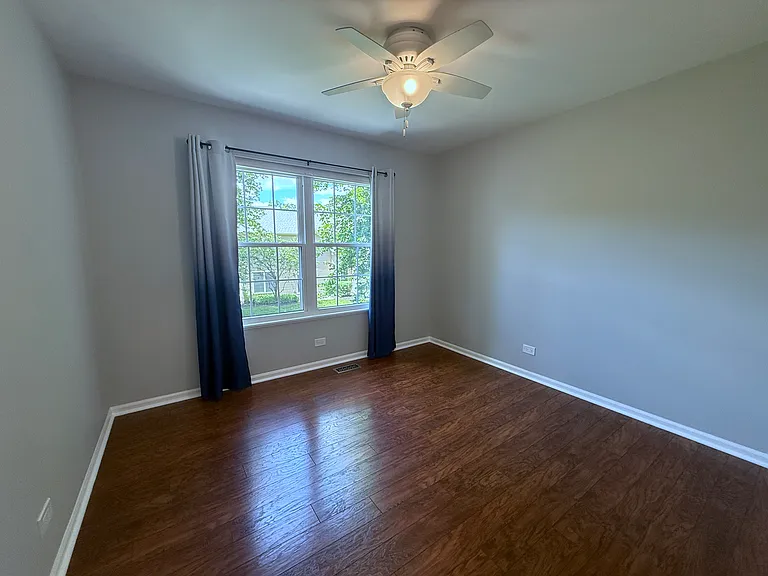 884 Dandridge Ct — Photo 16