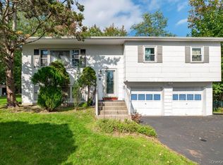 10 Connecticut Court, Valley Cottage, NY 10989