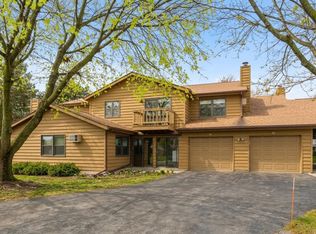 1160 Brittany Ct APT 93, Neenah, WI 54956