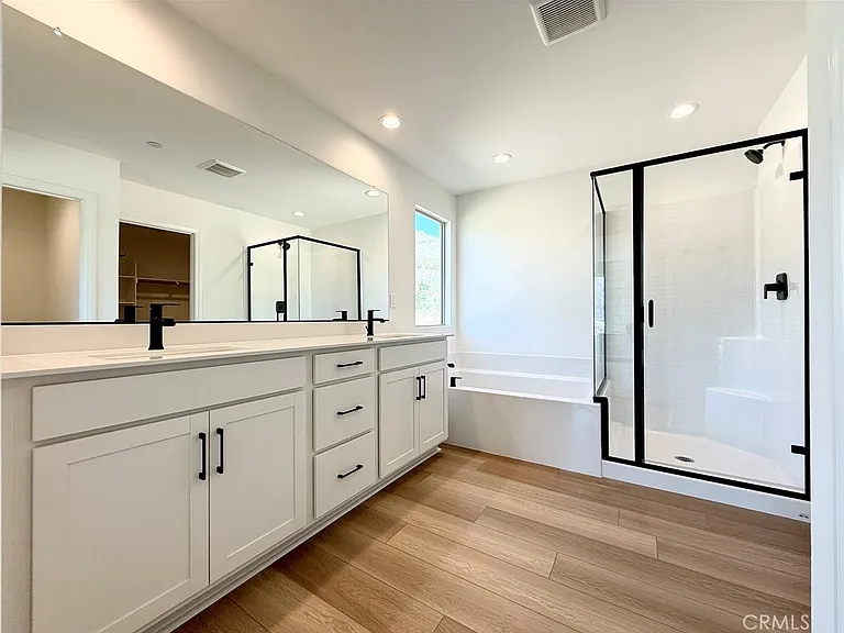 21696 Thomas Ct — Photo 34