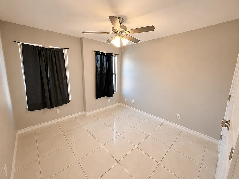 2711 Purdy Ct — Photo 5
