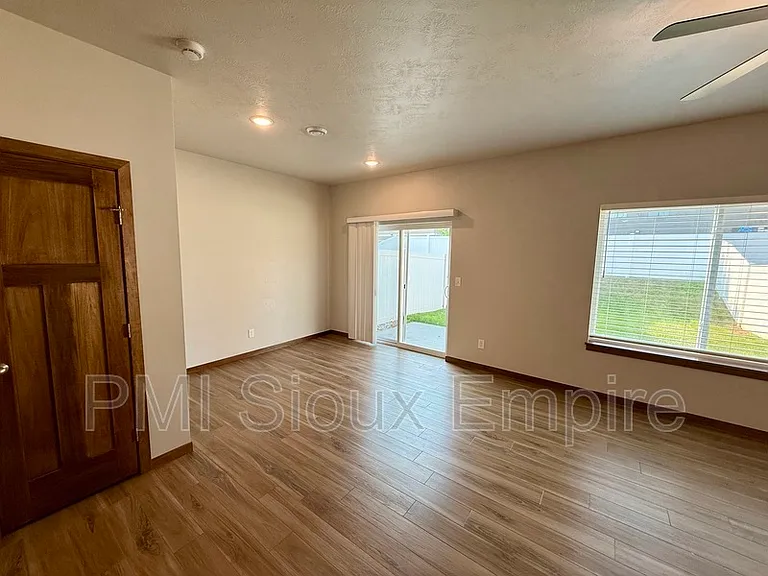 6114 E Copper Pl — Photo 6