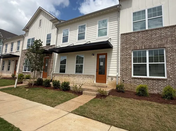 3051 Portage Dr, Bartlett, TN 38135