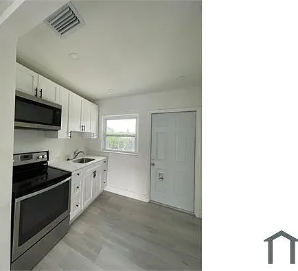 2033 NW 43rd St #2033 — Photo 11