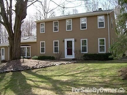2nd image of 785 Melanie Ln