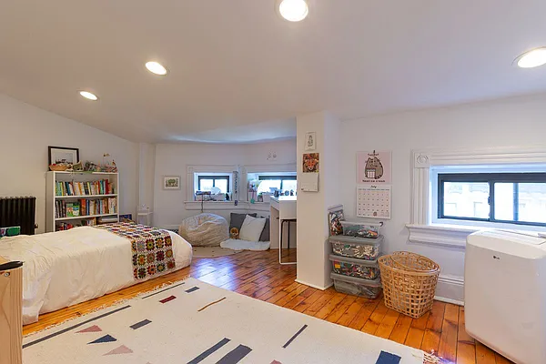 Rented by Berman Realty | media 9