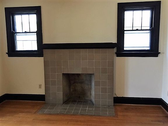 4th image of 1947 Cleneay Ave APT 3