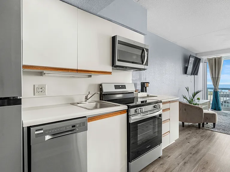 1304 N Ocean Blvd — Photo 46