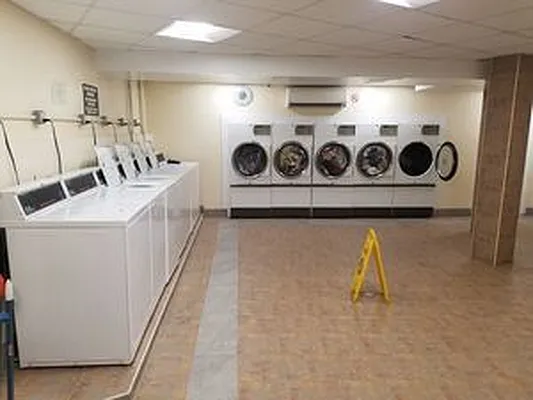 Rented by Max & Associates Realty Corp | media 21