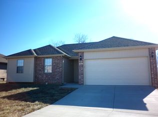 4636 W Bull Run Battle St, Battlefield, MO 65619