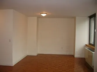 Rented by Classic Marketing- 530 Park1