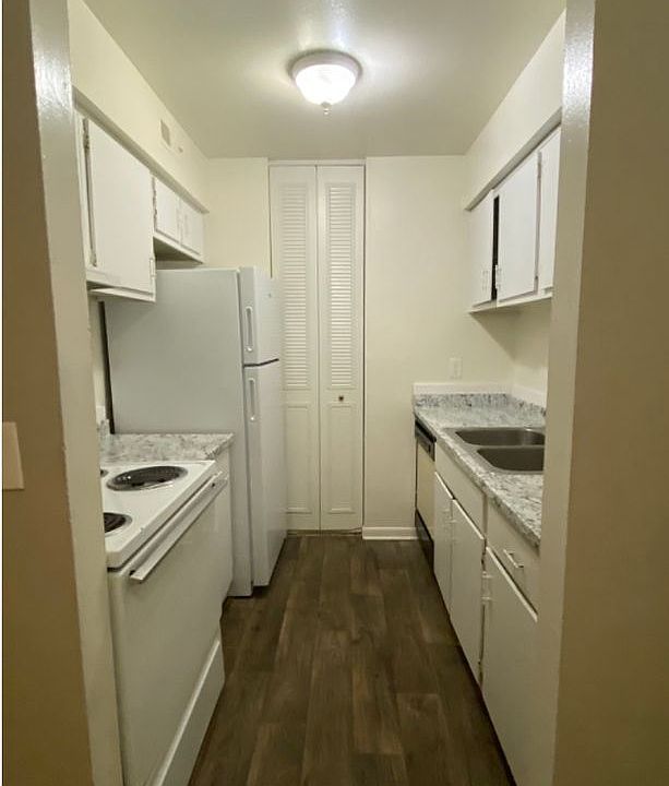 2nd image of 417 Orchard Trace Ln APT 8