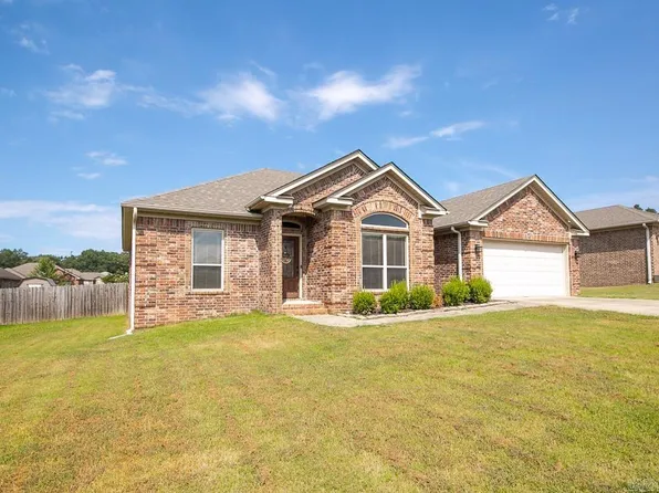 608 Running Creek Dr, Austin, AR 72007