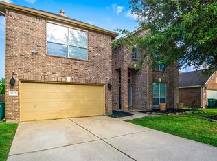 5215 Laura Lee Ln, Pasadena, TX 77504