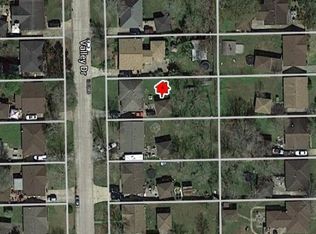 1313 Valley Dr, Angleton, TX 77515