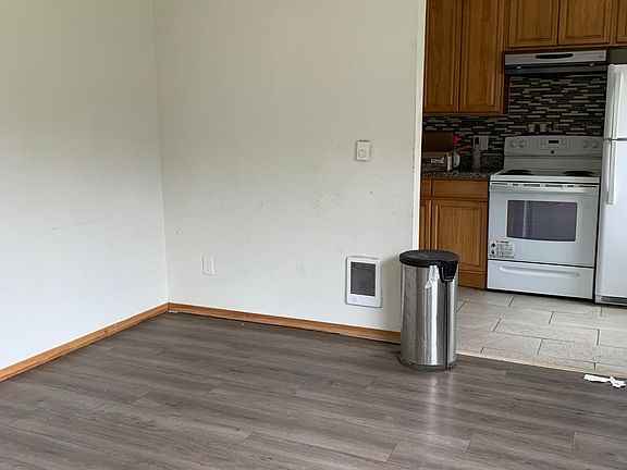 4th image of 8234 Pacific Ave APT 3