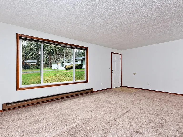 4325 Ridgewood Ln NW — Photo 8