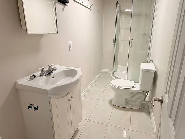 19 Michener Cres #BASEMENT — Photo 5