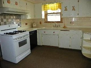 5th image of 9148 S Trumbull Ave