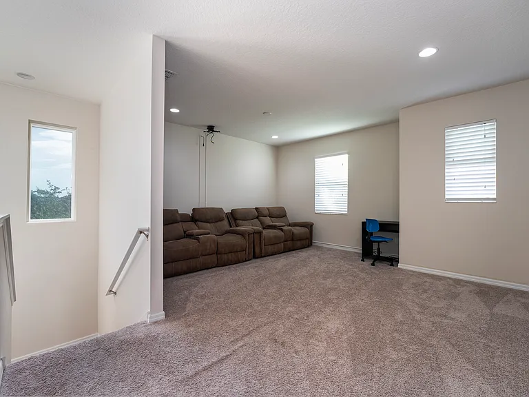 8100 Summerlake Groves St — Photo 10
