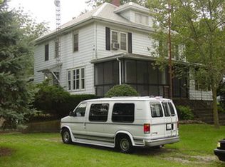 305 Park Ave, Sheridan, IL 60551