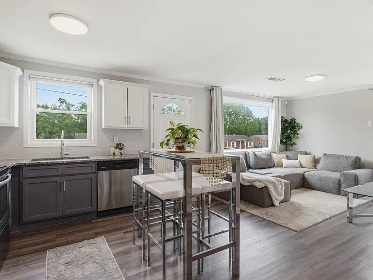 3223 Panorama Dr — Photo 8