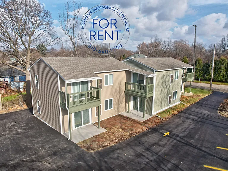 816 Asylum St — Photo 16
