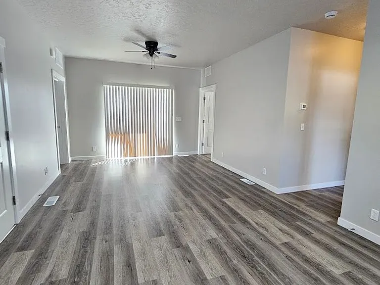 1011 Pirate Cove Dr — Photo 6