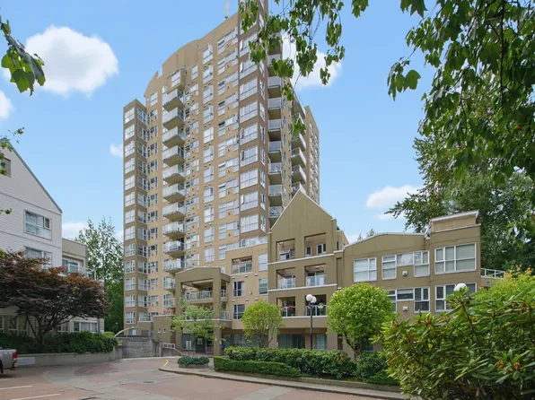 9830 Whalley Blvd #1002, Surrey, BC V3T 5S7