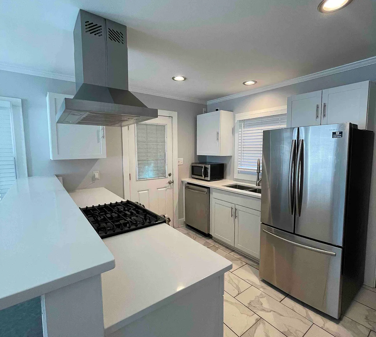 643 Center Hill Ave NW — Photo 3