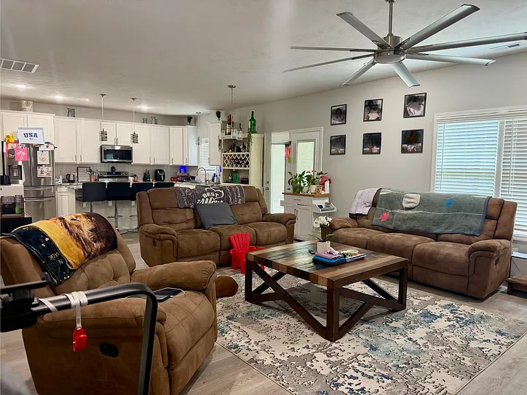 331 Lofton Dr — Photo 4