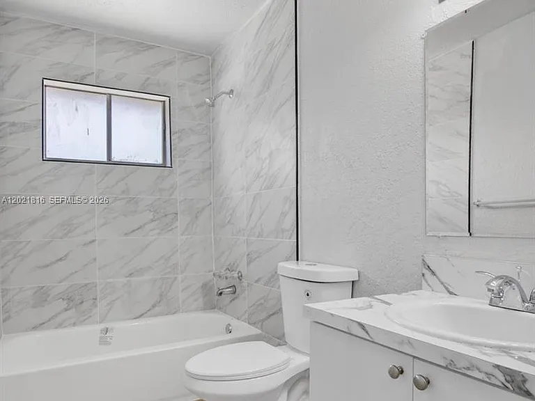2201 Catherine Dr #3 — Photo 16