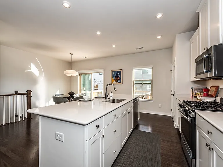 1724 Town Oak Ln — Photo 8
