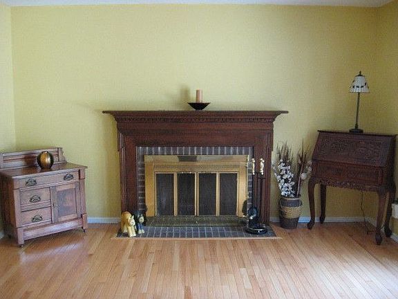 4th image of 1511 Carriage Hill Dr