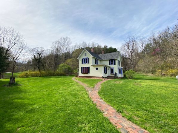 11522 Strouds Run Rd, Athens, OH 45701