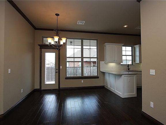 4th image of 2312 Wheatfield Ave