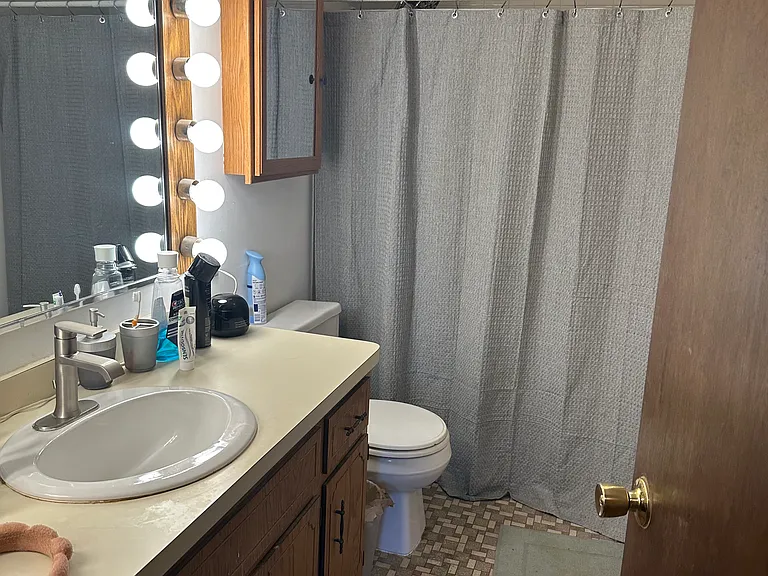 1362 W Crystal St #3F — Photo 13