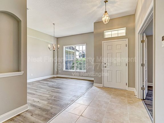 5th image of 2436 Bonnie Lakes Dr