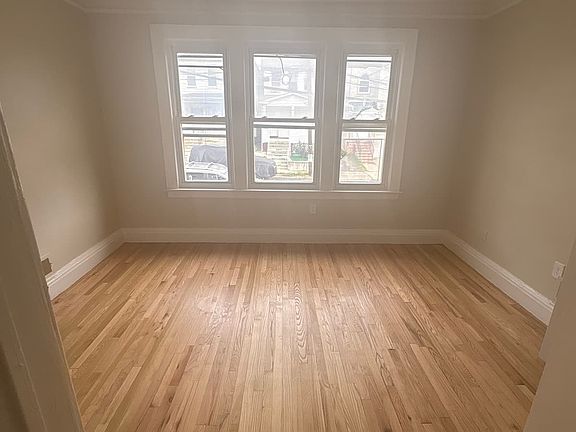 2nd image of 43 Isabella Ave #2L